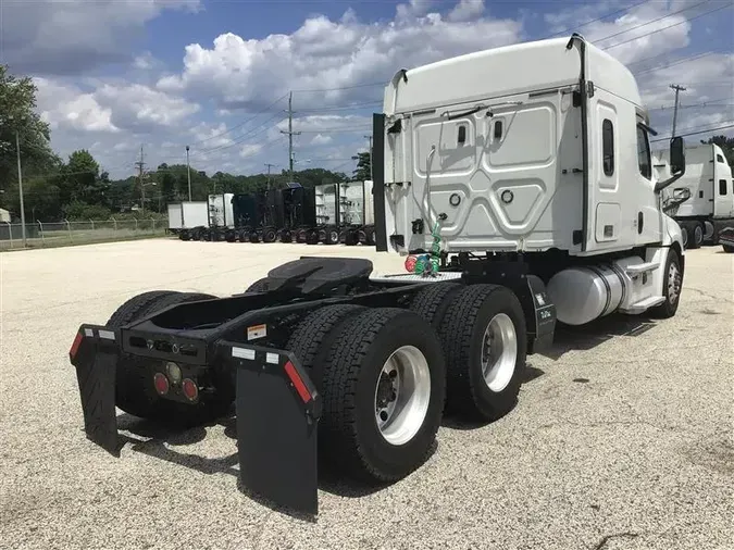2019 FREIGHTLINER CA126