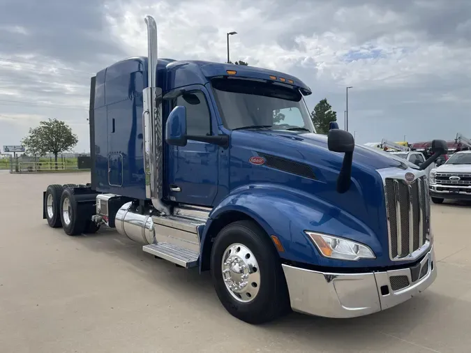 2022 Peterbilt 579