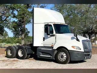 2021 INT LT625 6x4