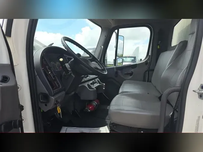 2019 FREIGHTLINER M2-106