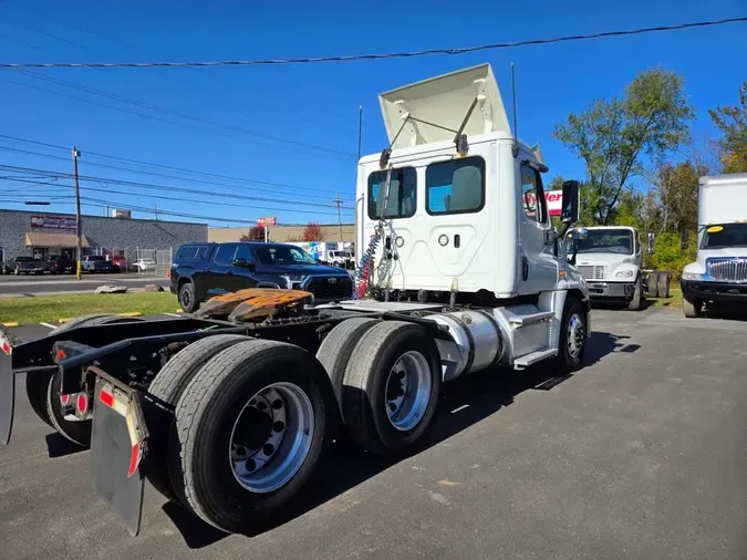 2019 FREIGHTLINER/MERCEDES CASCADIA 125fe93f453a617cac78df7ab31132c6142