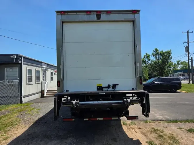 2019 FREIGHTLINER/MERCEDES M2 106