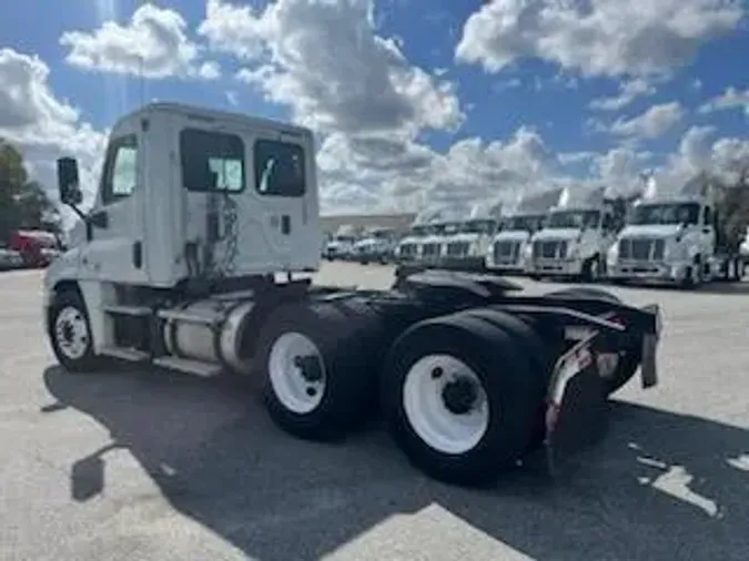 2017 FREIGHTLINER/MERCEDES CASCADIA 125