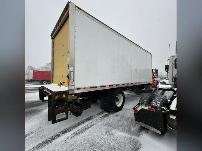 2016 FREIGHTLINER/MERCEDES M2 106