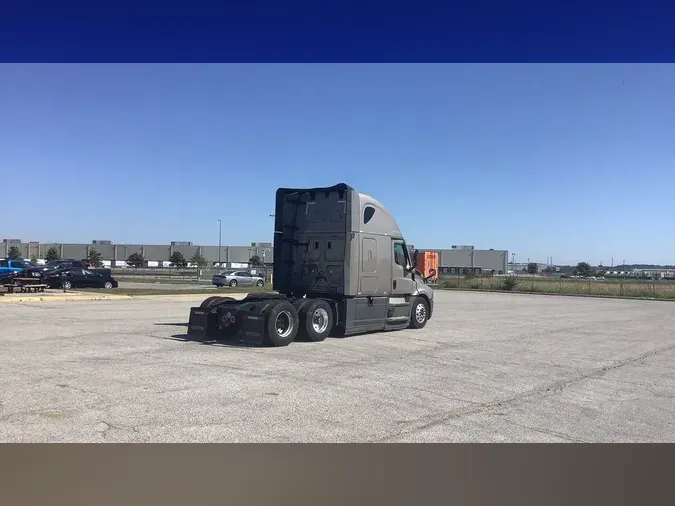 2025 Freightliner Cascadia 126