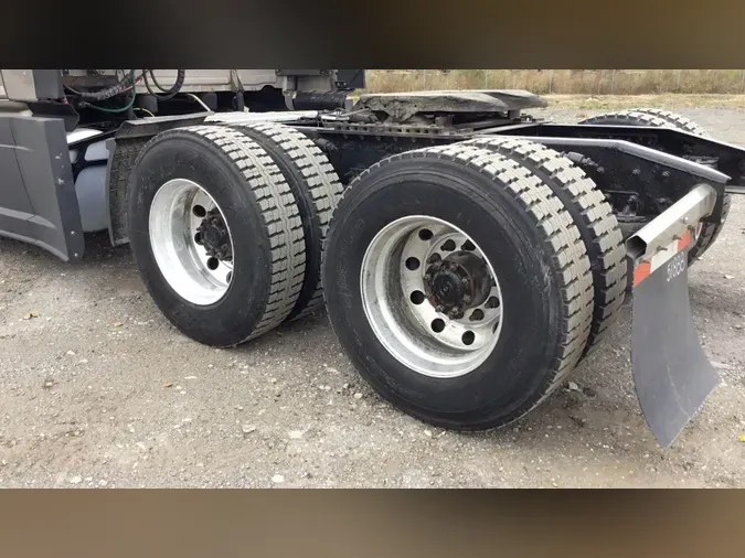 2021 Freightliner Cascadia 126