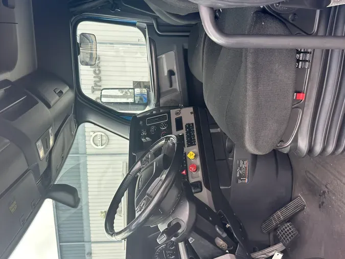 2019 Freightliner Cascadia 126