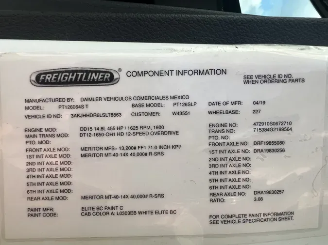 2020 Freightliner Cascadia 126