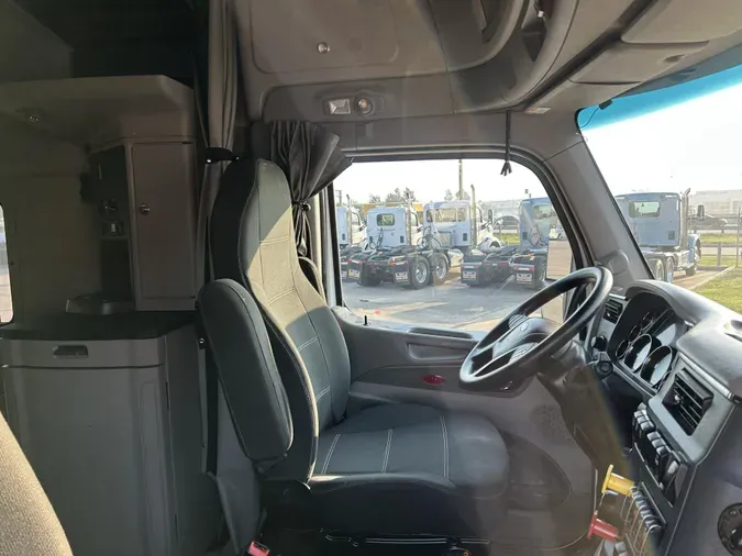 2021 Peterbilt 579
