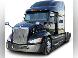 2023 Peterbilt 579