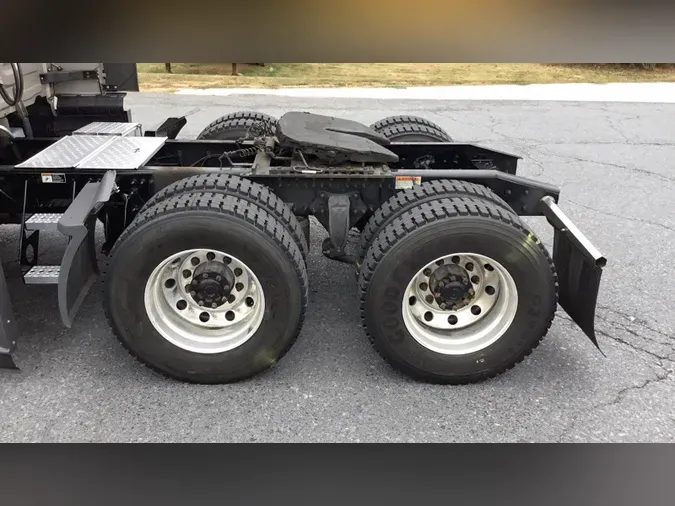 2024 Freightliner Cascadia 126feaed4aba07021d924a2cfa4f649b768