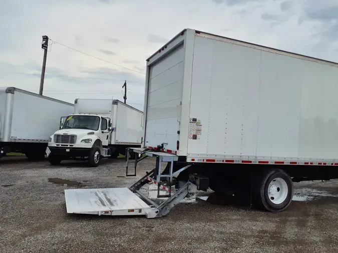 2020 FREIGHTLINER M2 106