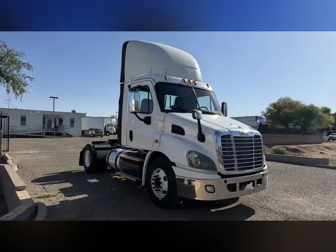 2017 FREIGHTLINER/MERCEDES CASCADIA 113