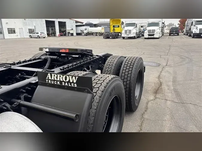 2018 INTERNATIONAL RH613