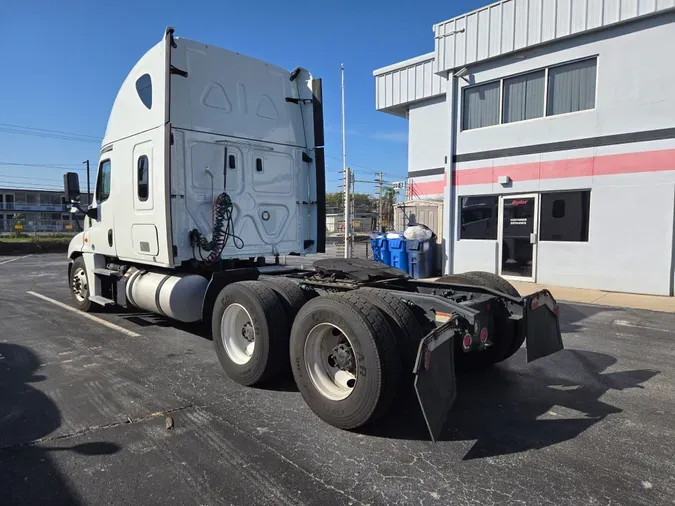 2020 FREIGHTLINER/MERCEDES CASCADIA 125