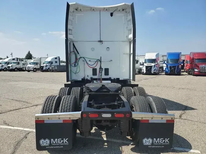 2023 PETERBILT 579