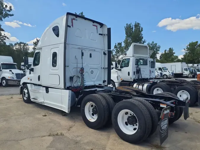 2020 FREIGHTLINER CASCADIA 125