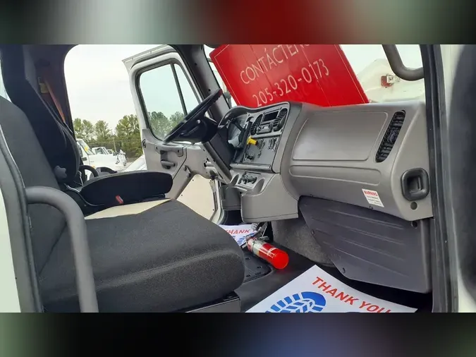 2016 FREIGHTLINER/MERCEDES M2 106