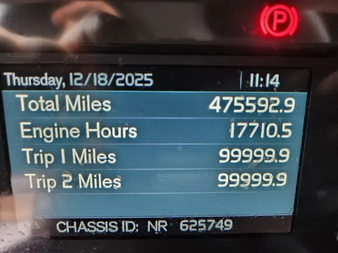 2024 VOLVO VNL64T860