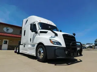 2022 Freightliner New Cascadia 126