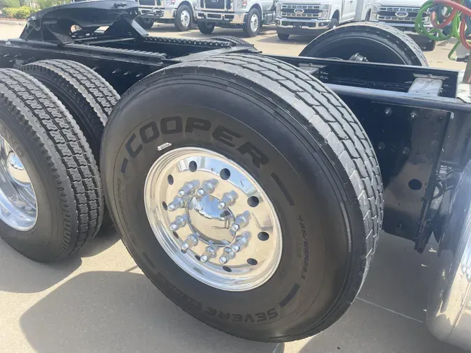 2020 Peterbilt 389