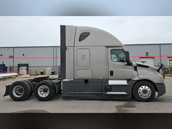 2024 Freightliner Cascadia