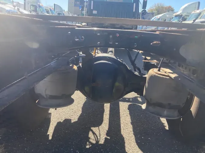 2019 FREIGHTLINER/MERCEDES M2 106