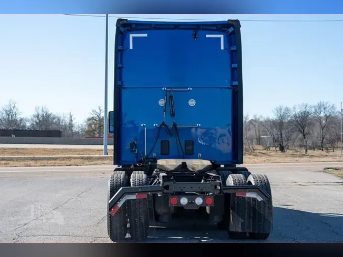 2021 KENWORTH T680