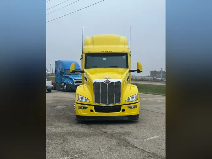 2023 PETERBILT 579