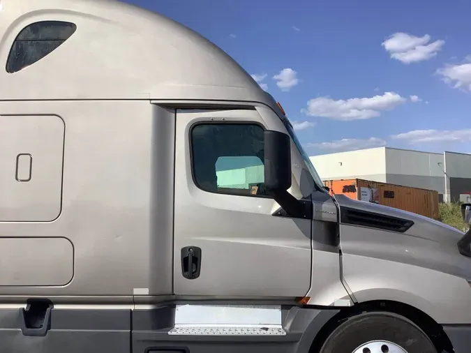 2022 Freightliner Cascadia 126fecc73d3369c378b52a2366972b4e71b