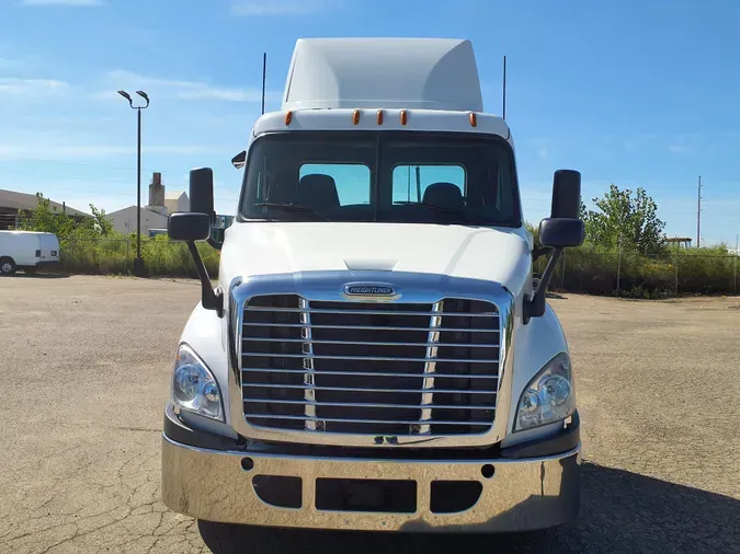 2018 FREIGHTLINER/MERCEDES CASCADIA 113