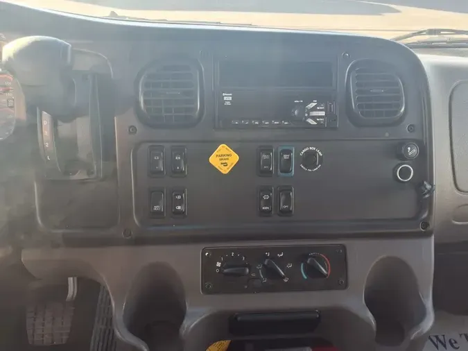 2019 FREIGHTLINER/MERCEDES M2 106fed0233f9f208588af696183c323f3bd