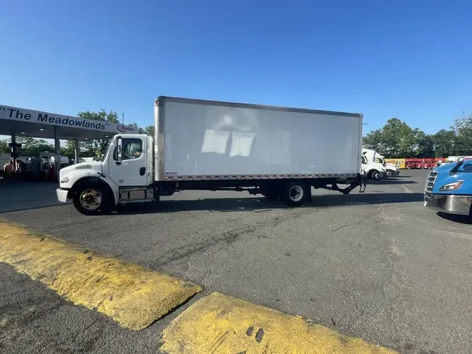2018 FREIGHTLINER M2 106