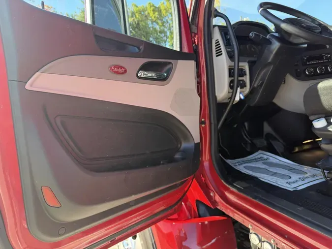 2022 Peterbilt 579fed4853f5dd3bfff22947412cd44b8cc