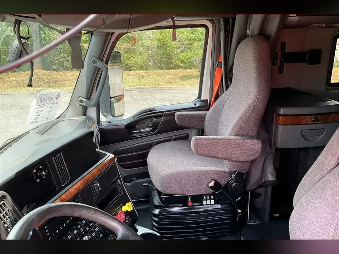 2022 INT LT625 6x4