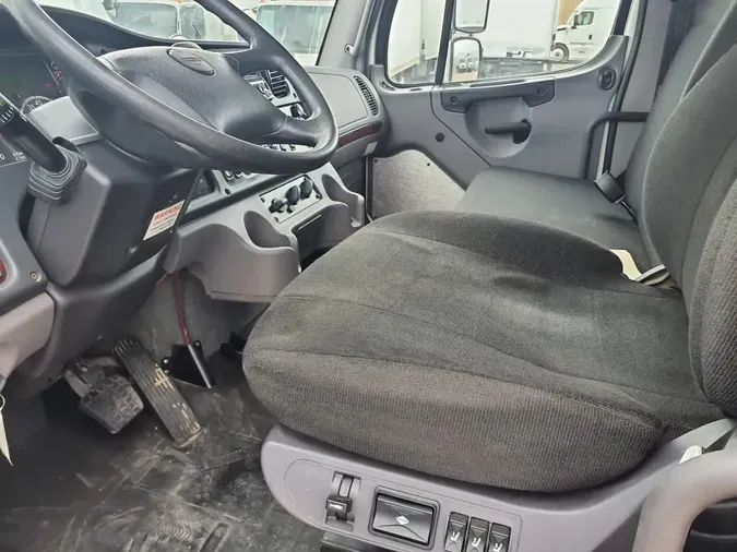 2019 FREIGHTLINER/MERCEDES M2 106