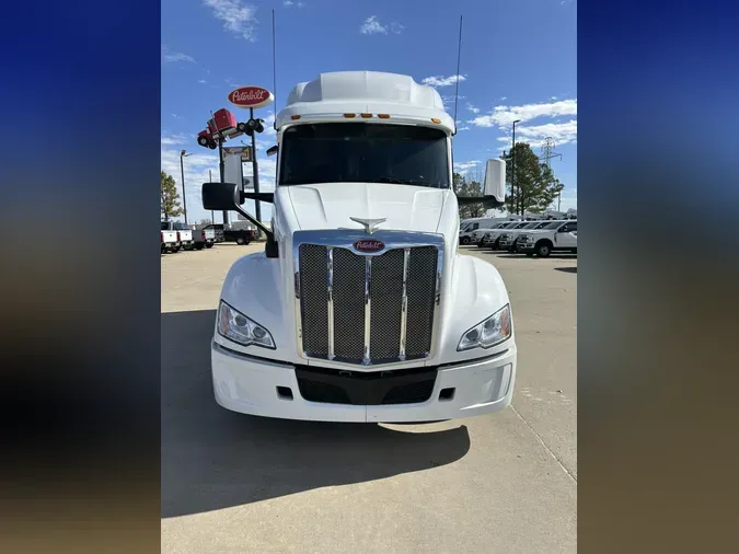 2022 Peterbilt 579