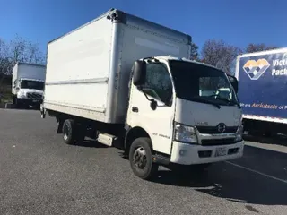 2017 HINO TRUCK 155