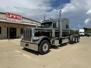 2022 PETERBILT 389