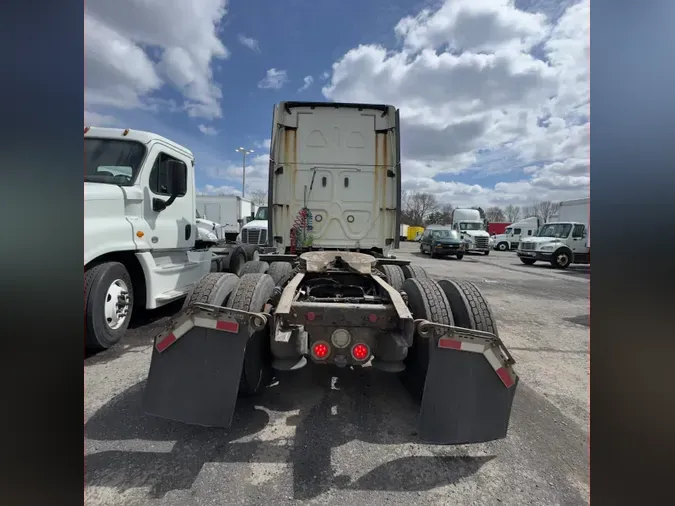 2018 FREIGHTLINER/MERCEDES CASCADIA 125