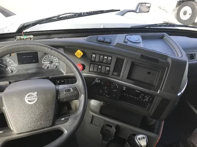 2019 Volvo VNL64760