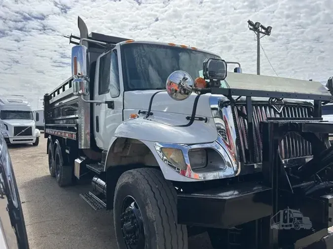 2004 INTERNATIONAL WORKSTAR 7500