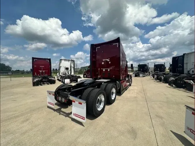 2025 Kenworth T680