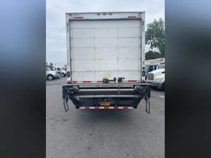 2018 FREIGHTLINER M2 106