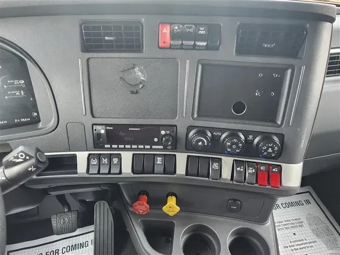 2023 KENWORTH T680