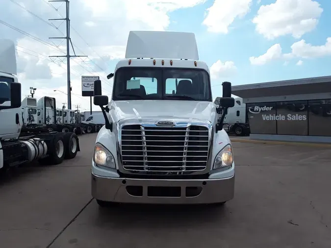 2016 FREIGHTLINER/MERCEDES CASCADIA 125