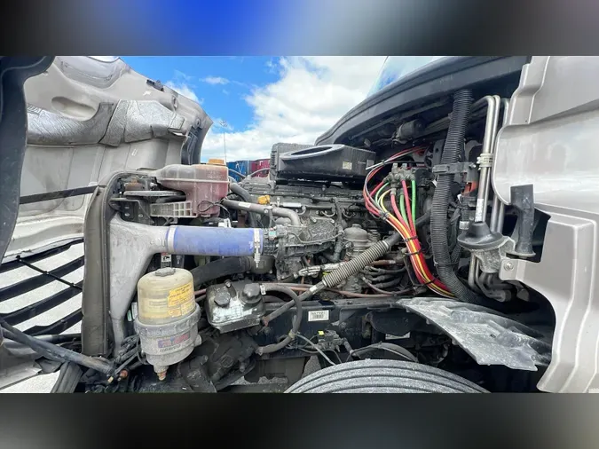 2022 Freightliner Cascadia 126