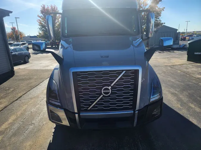 2022 VOLVO VNL64T860