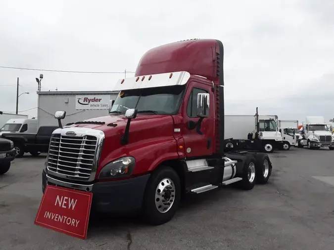 2020 FREIGHTLINER/MERCEDES CASCADIA 125fef4aa7ab4a78938a9a45ff5e2ce3dbb
