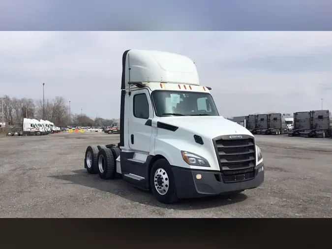 2020 Freightliner Cascadia 126fef57ada8e13c9731568963dd5366be0